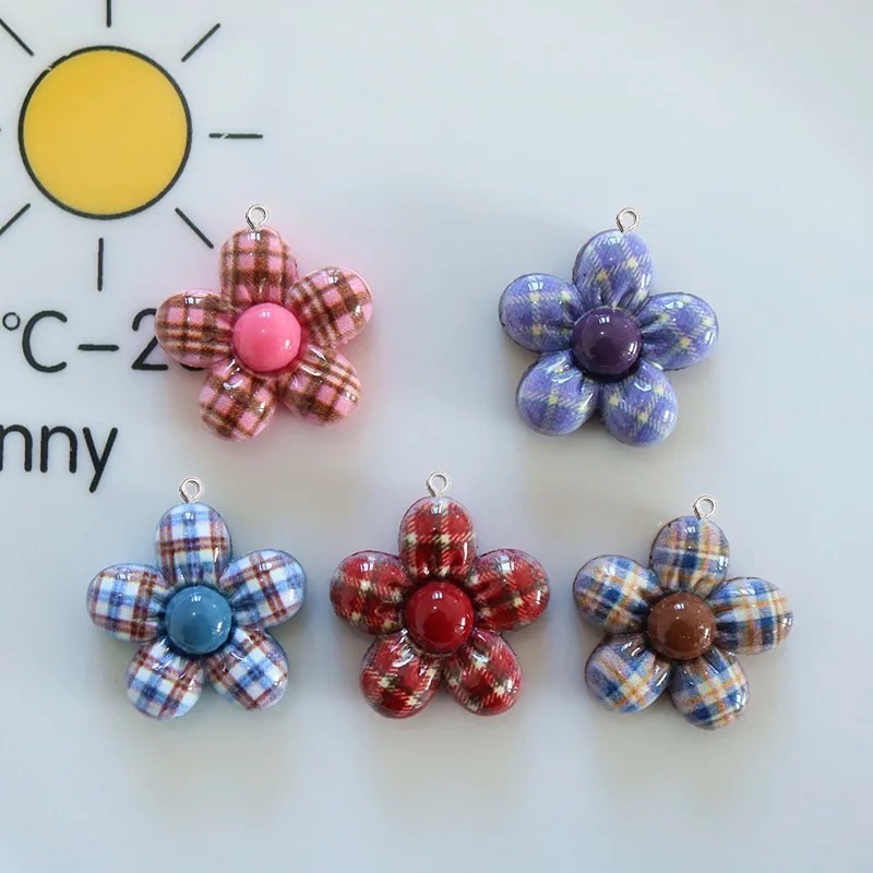10 Stück süße Blumen-Anhänger  – Art Craft Accessories Bewertung und Preis