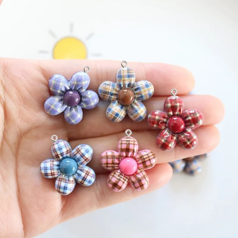 10 Stück süße Blumen-Anhänger  – Art Craft Accessories Bewertung und Preis
